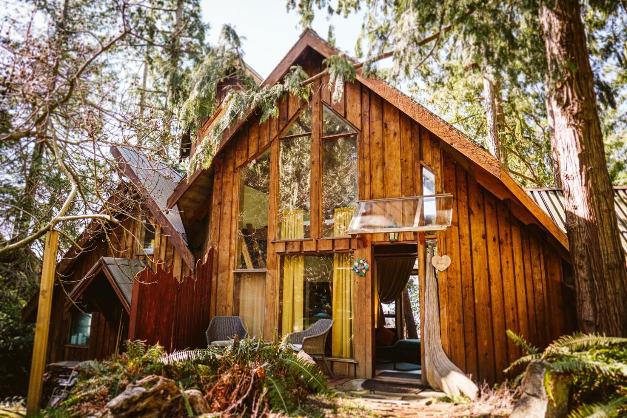 Serenity By The Sea Retreats Montague Harbour Exterior photo