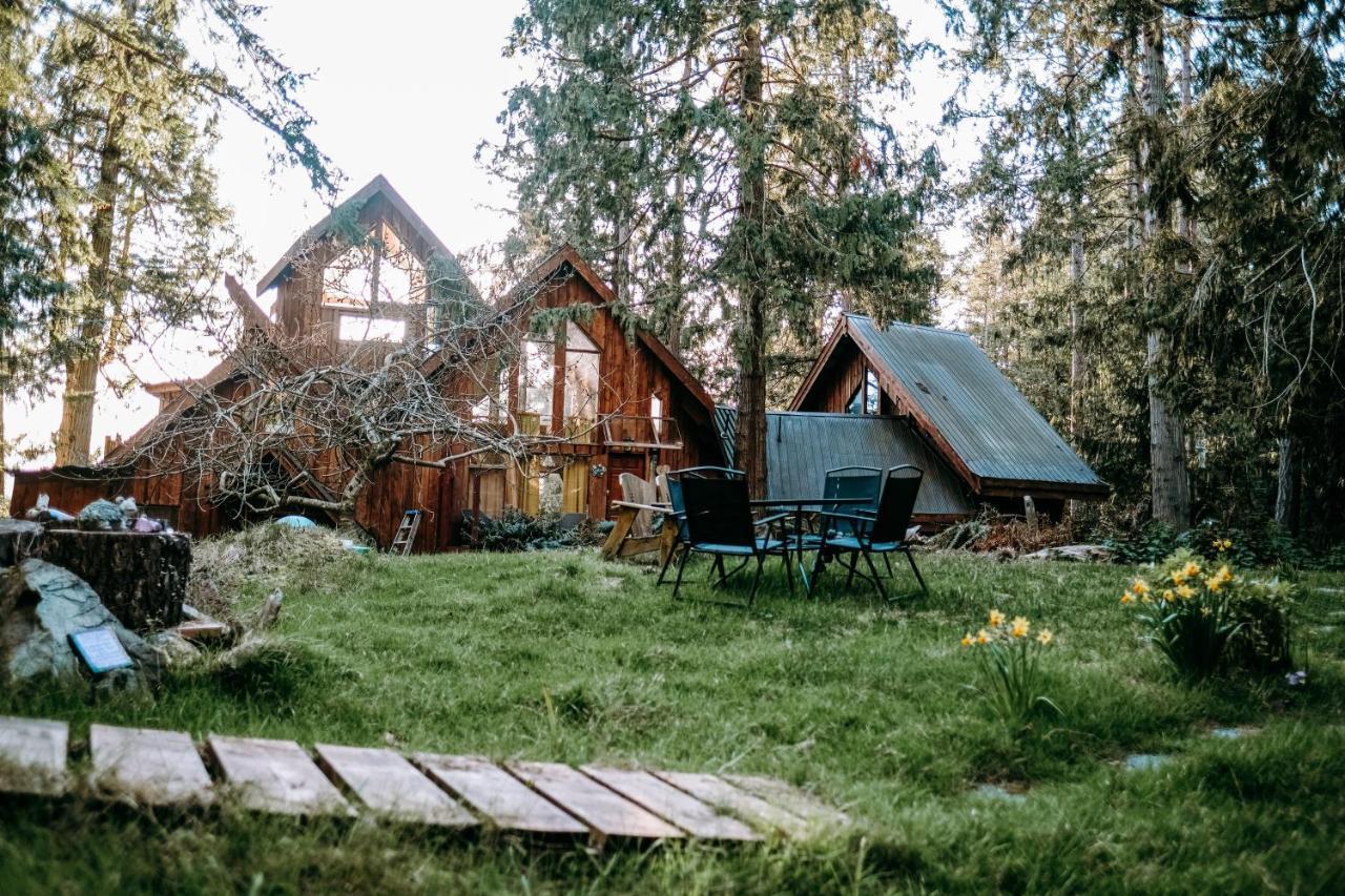 Serenity By The Sea Retreats Montague Harbour Exterior photo