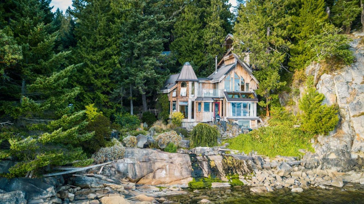 Serenity By The Sea Retreats Montague Harbour Exterior photo