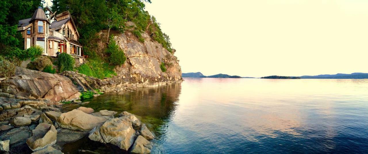 Serenity By The Sea Retreats Montague Harbour Exterior photo